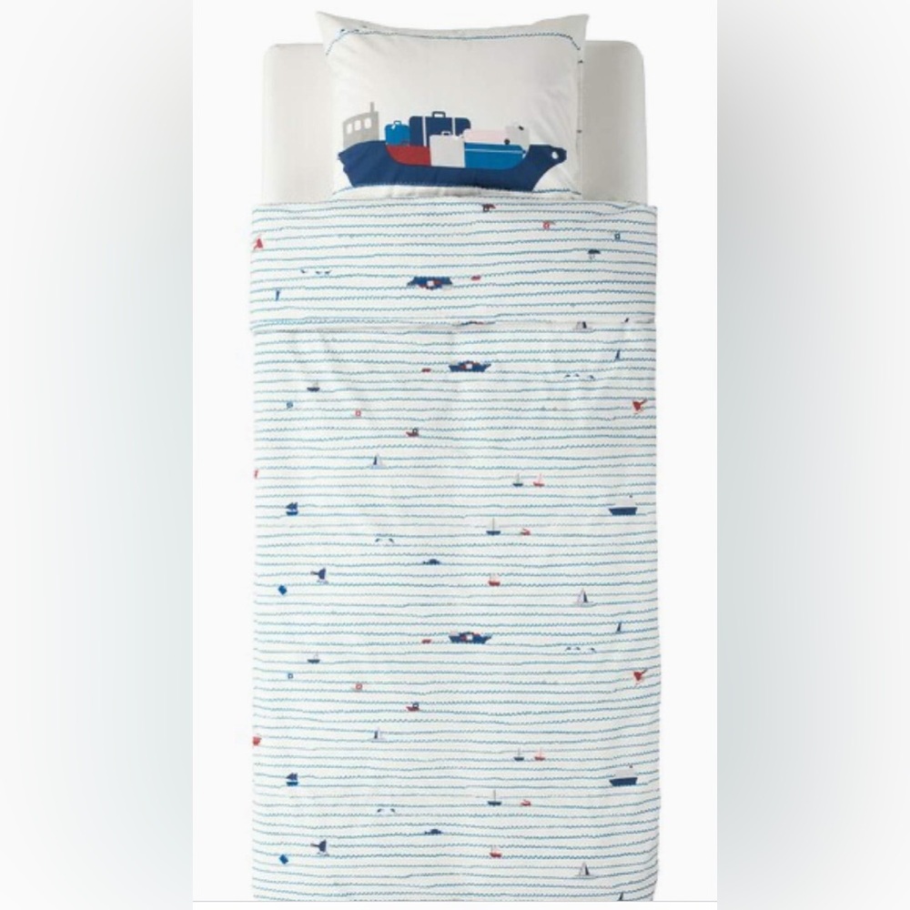 NWT 100% Cotton duvet cover and pillow case.